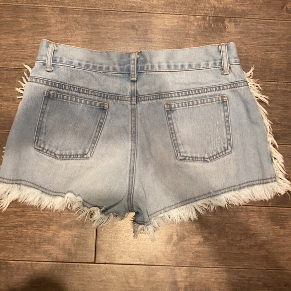 Denim short - Picture 2 of 4